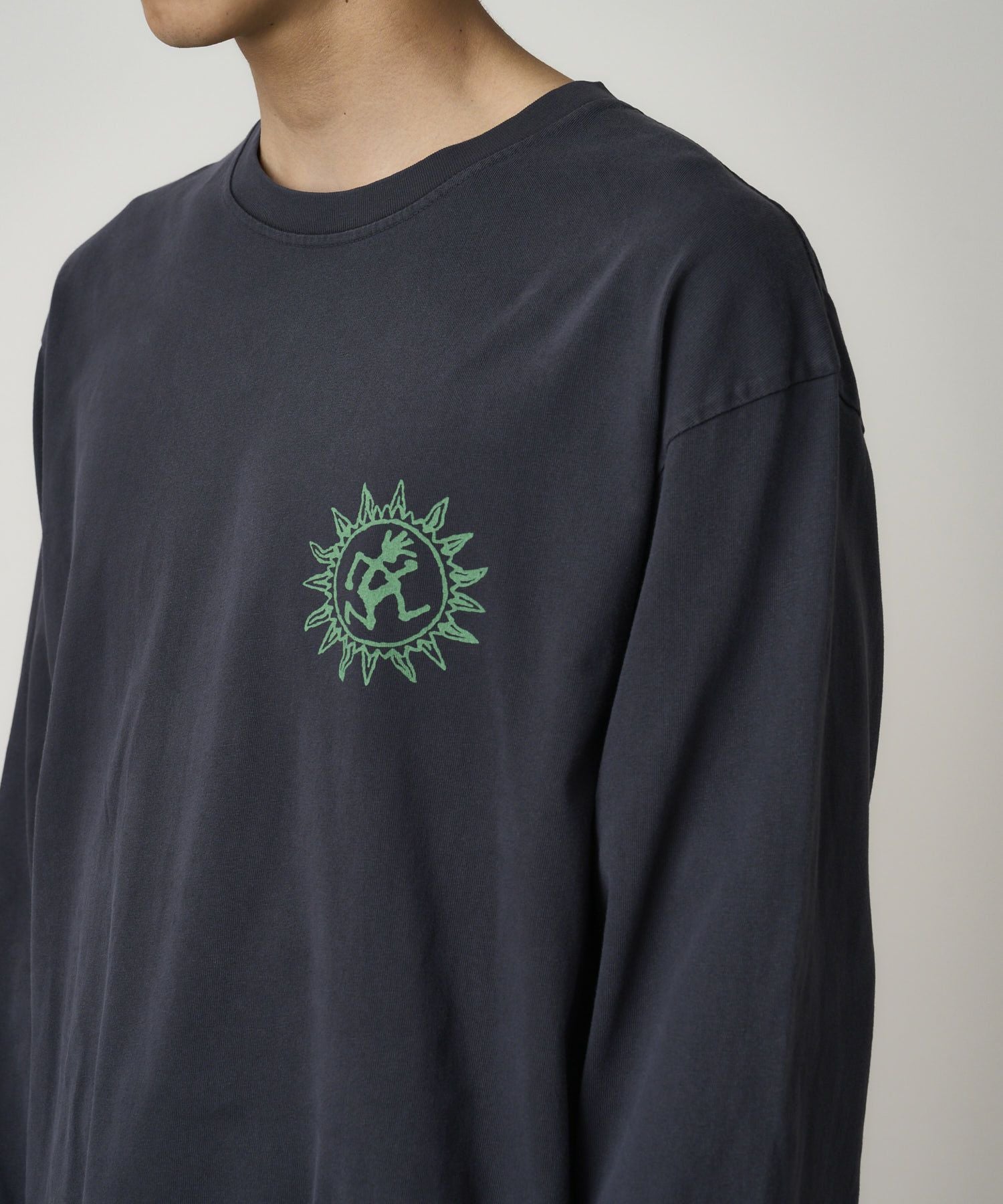 Cosmic Putrefaction Tシャツ ロングスリーブ 長袖 DC ディーシー 長袖 Tシャツ キッズ ロンT バックプリント YLS251531