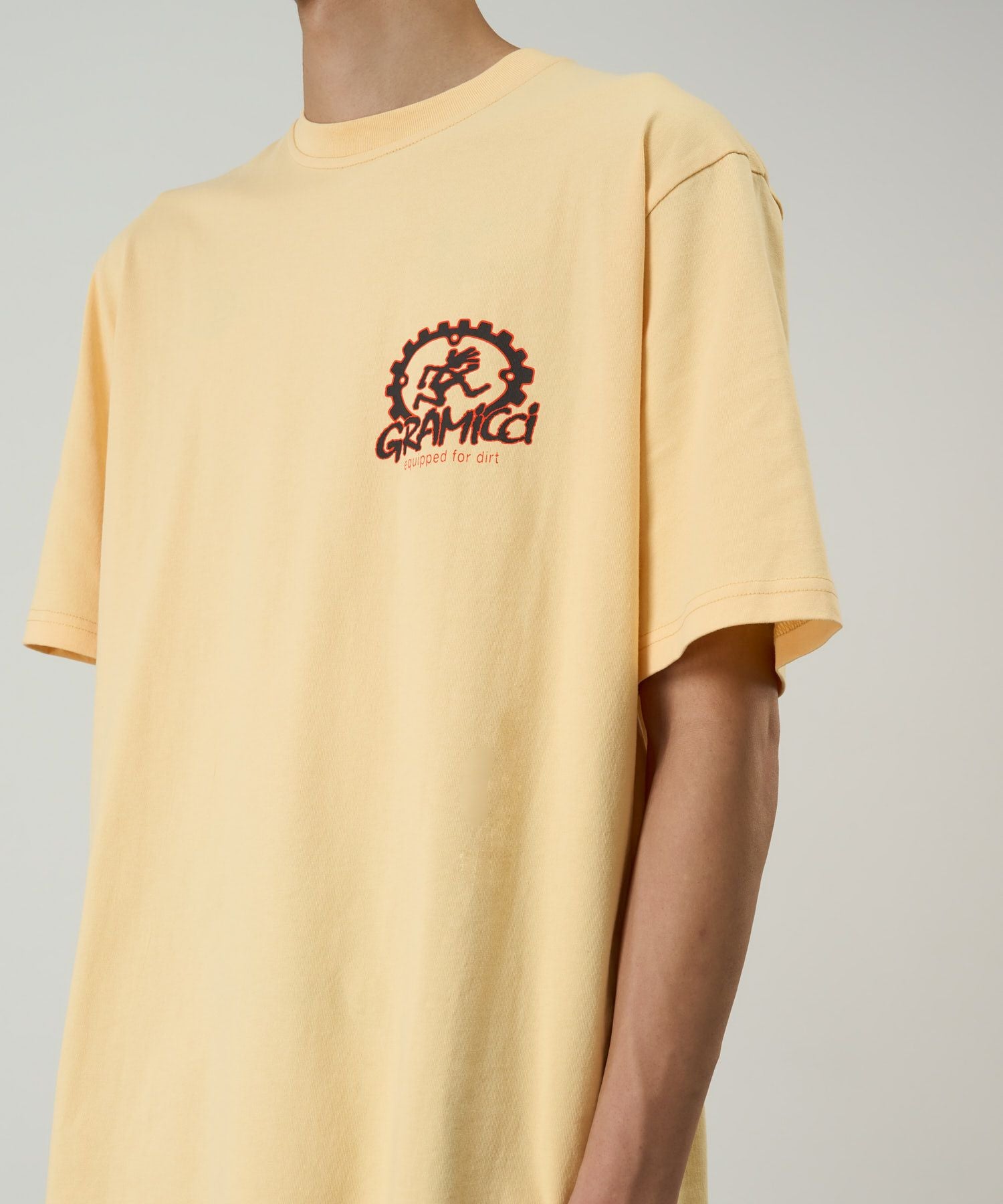エクイップドフォーダートTシャツ | グラミチ 公式通販サイト Gramicci