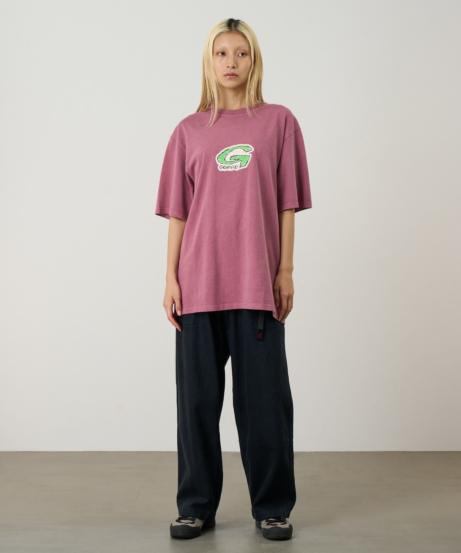 GスクリブルTシャツピグメントダイ | グラミチ 公式通販サイト