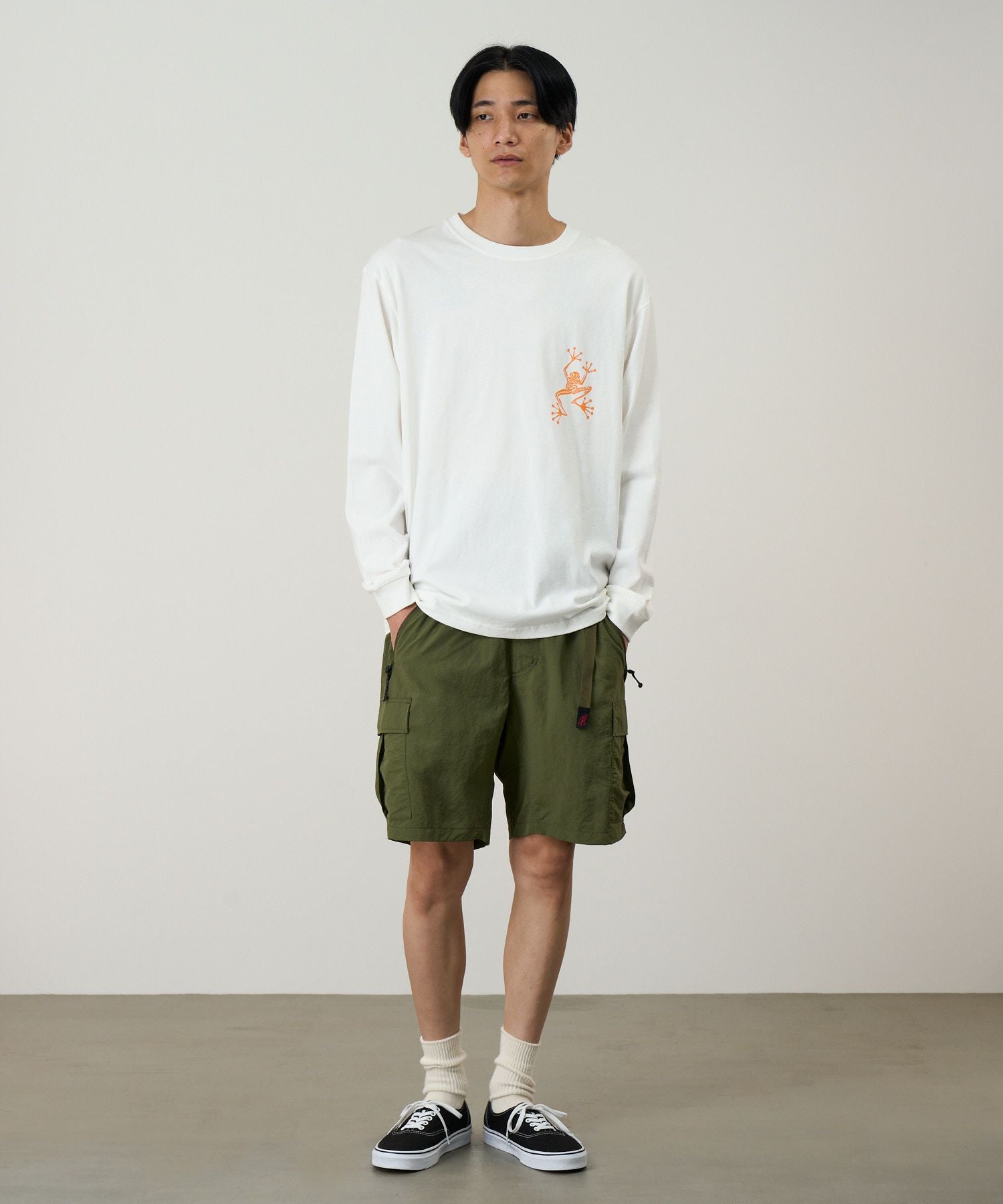 スティッキーハンズロングスリーブTシャツ | グラミチ 公式通販サイト