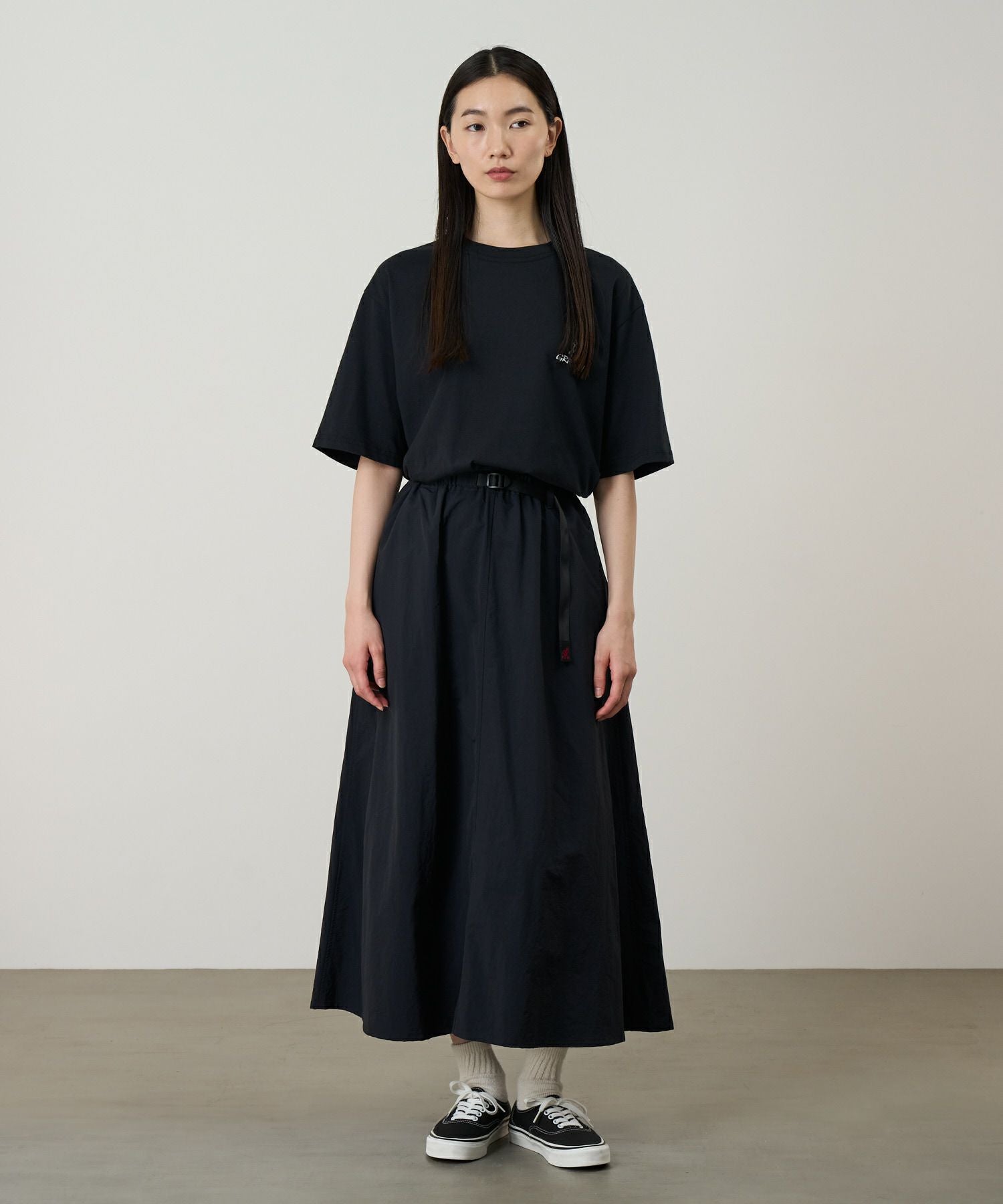 low classicブラック フレアスカート ナイロン ナイロンフレアスカート | グラミチ 公式通販サイト Gramicci Online Store