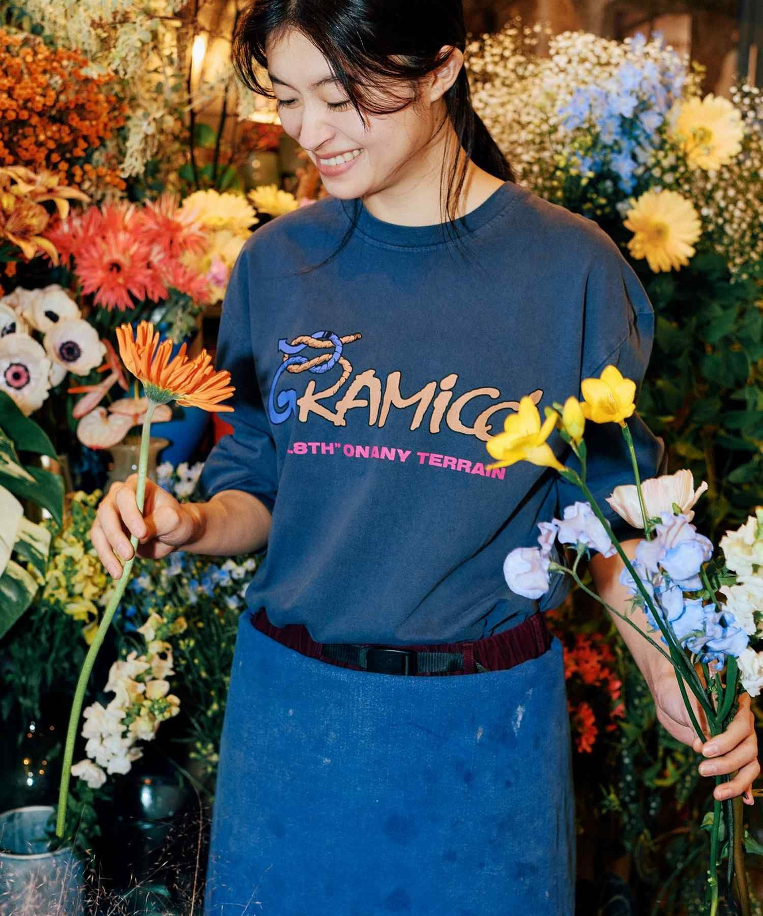 グラミチアンドオルウェイズグラフィックロングスリーブTシャツ